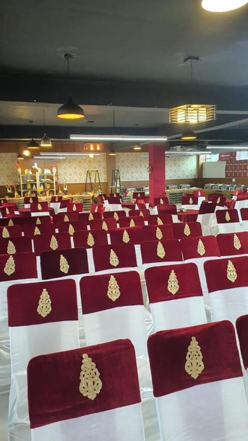 Отель Jb Residency Zirakpur !! Top Rated & Most Awarded Property In Zirakpur Экстерьер фото